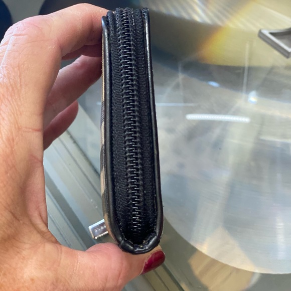 Burberry Nova Check Zippy wallet, NEVER USED! PVC/Black Leather, Made in Italy🔥 - Picture 8 of 8